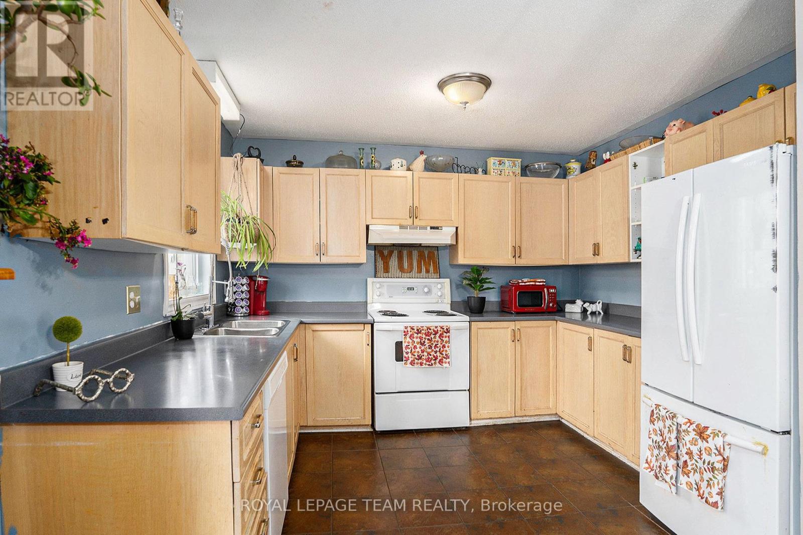 4 Black Walnut Road Property Photo 15