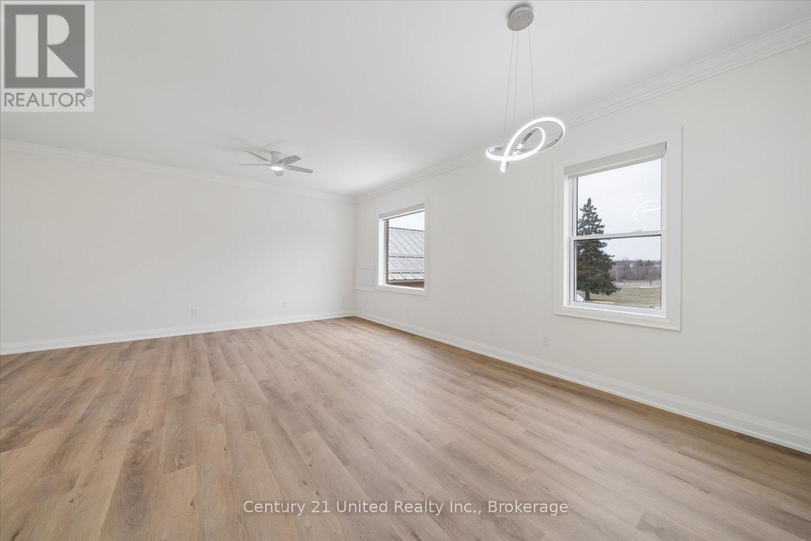 201 - 1027 Willcox Street Property Photo 6