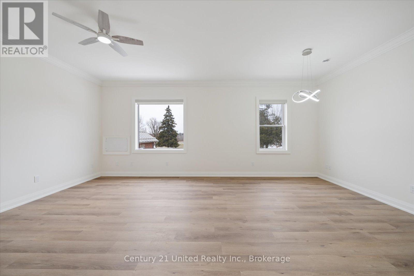201 - 1027 Willcox Street Property Photo 7