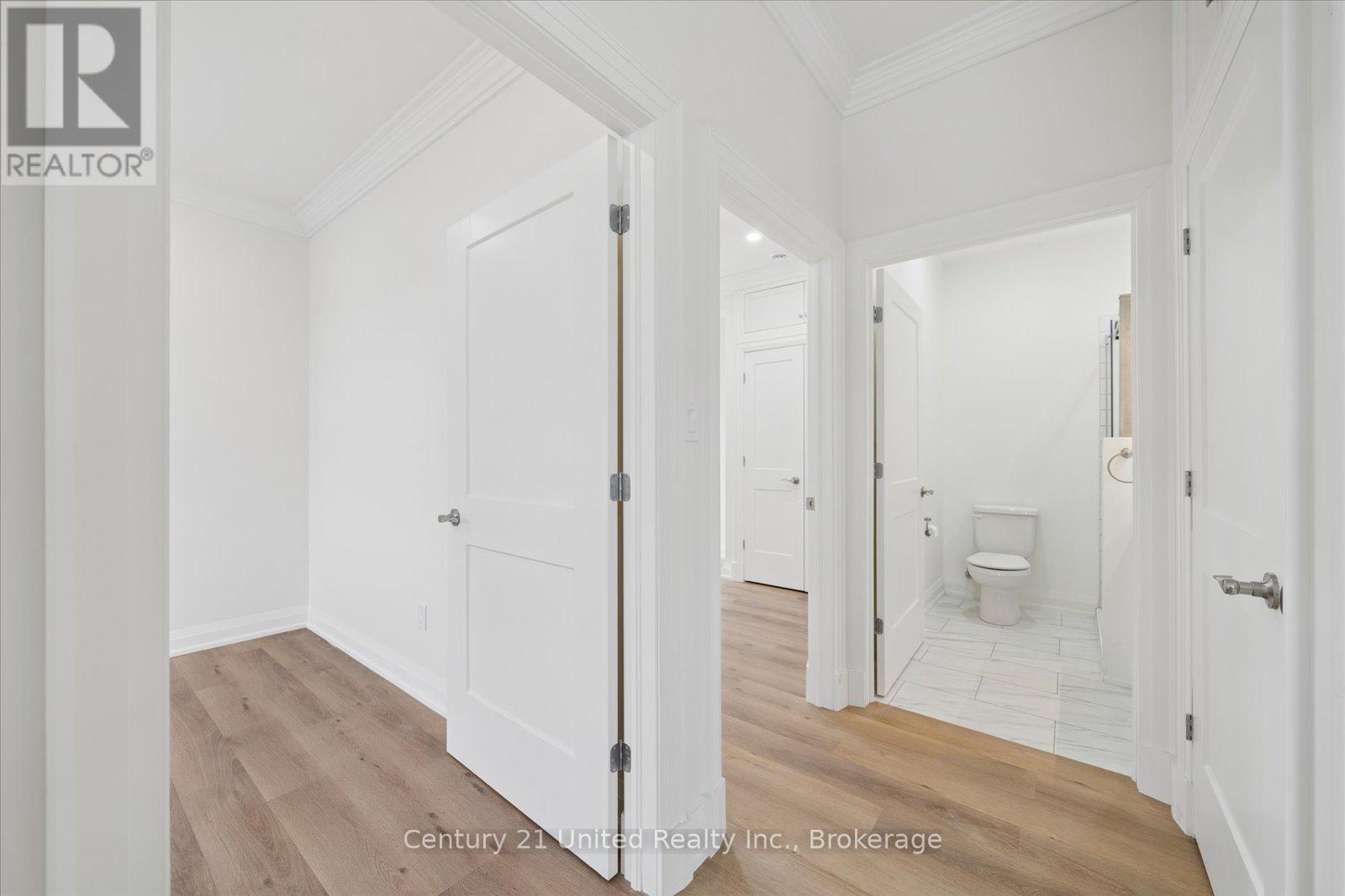 201 - 1027 Willcox Street Property Photo 18