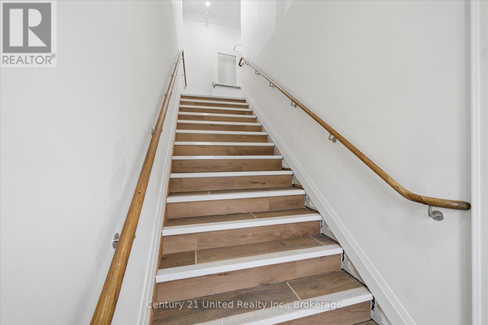 201 - 1027 Willcox Street Property Photo 31