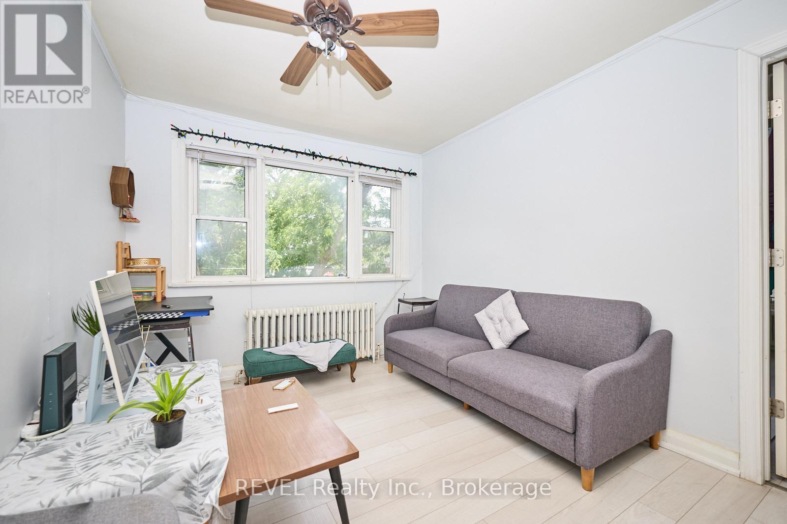 50 Welland Avenue Property Photo 8