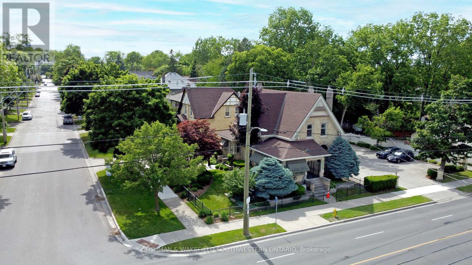 602 DUFFERIN AVENUE