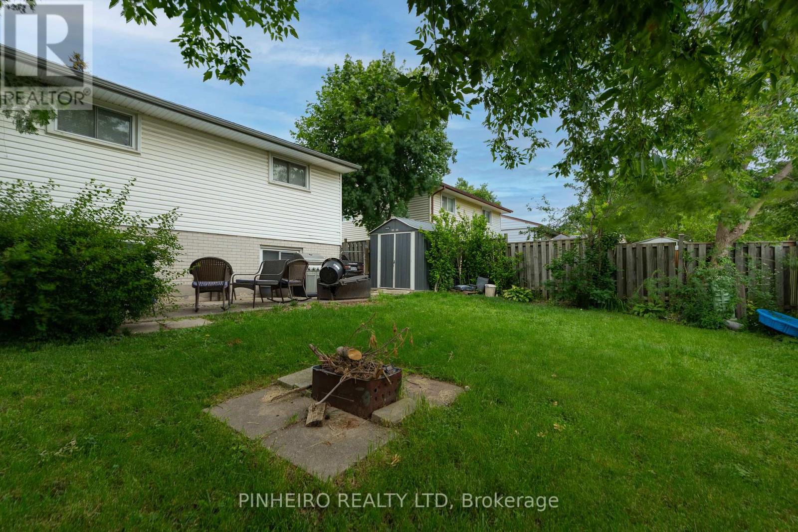 15 Villeneuve Crescent Property Photo 13