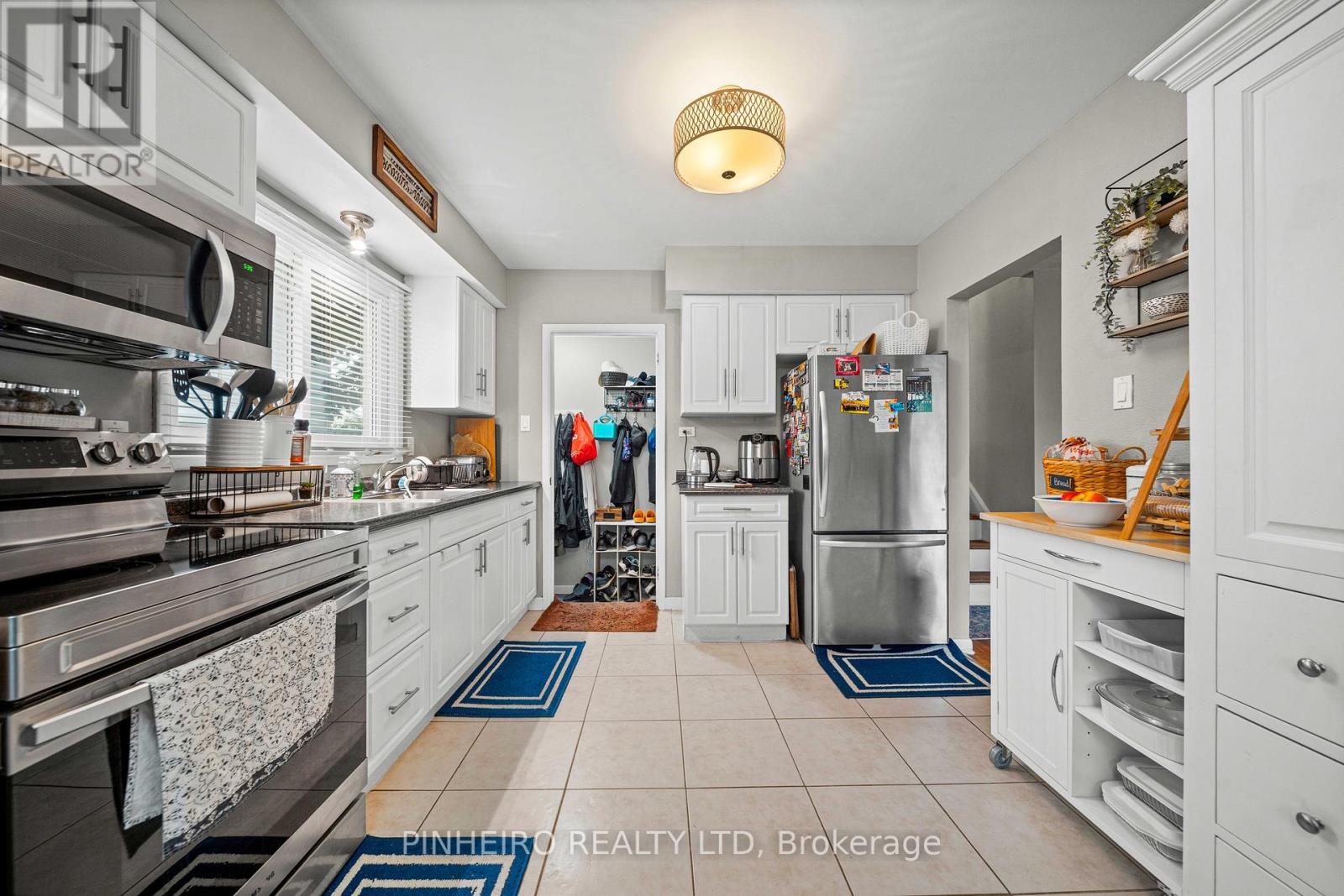 15 Villeneuve Crescent Property Photo 21