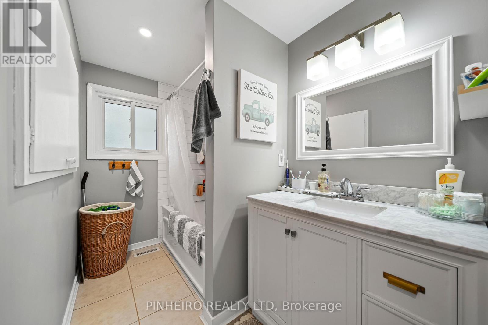 15 Villeneuve Crescent Property Photo 28