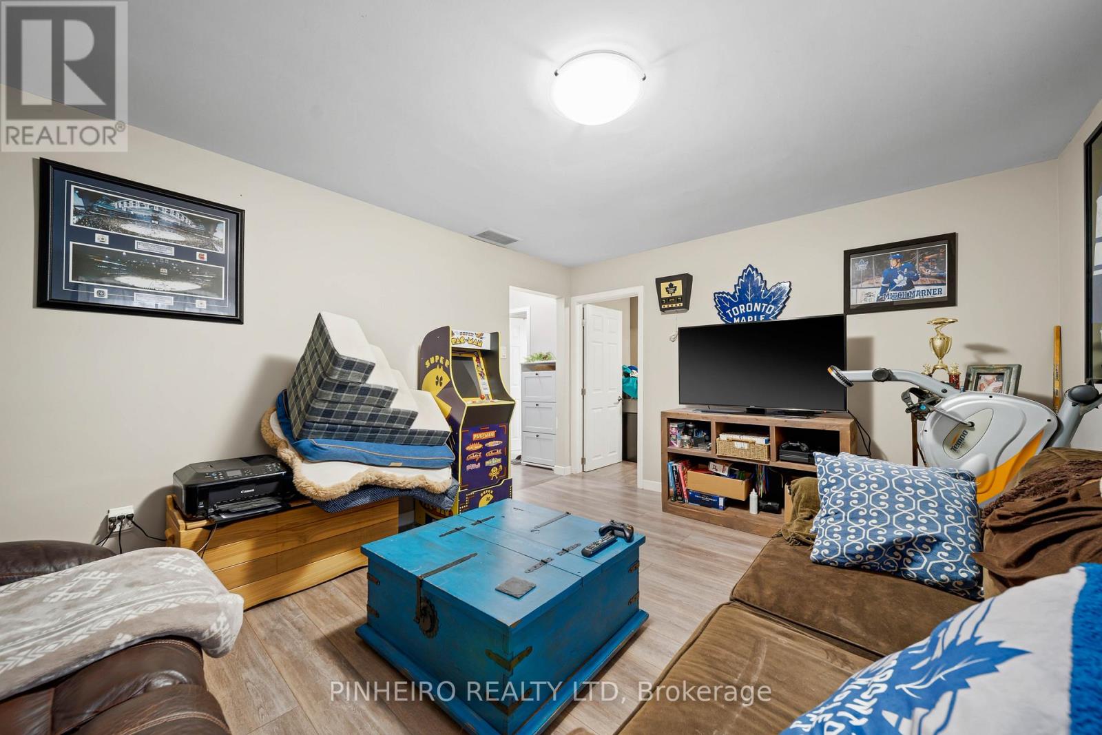 15 Villeneuve Crescent Property Photo 32
