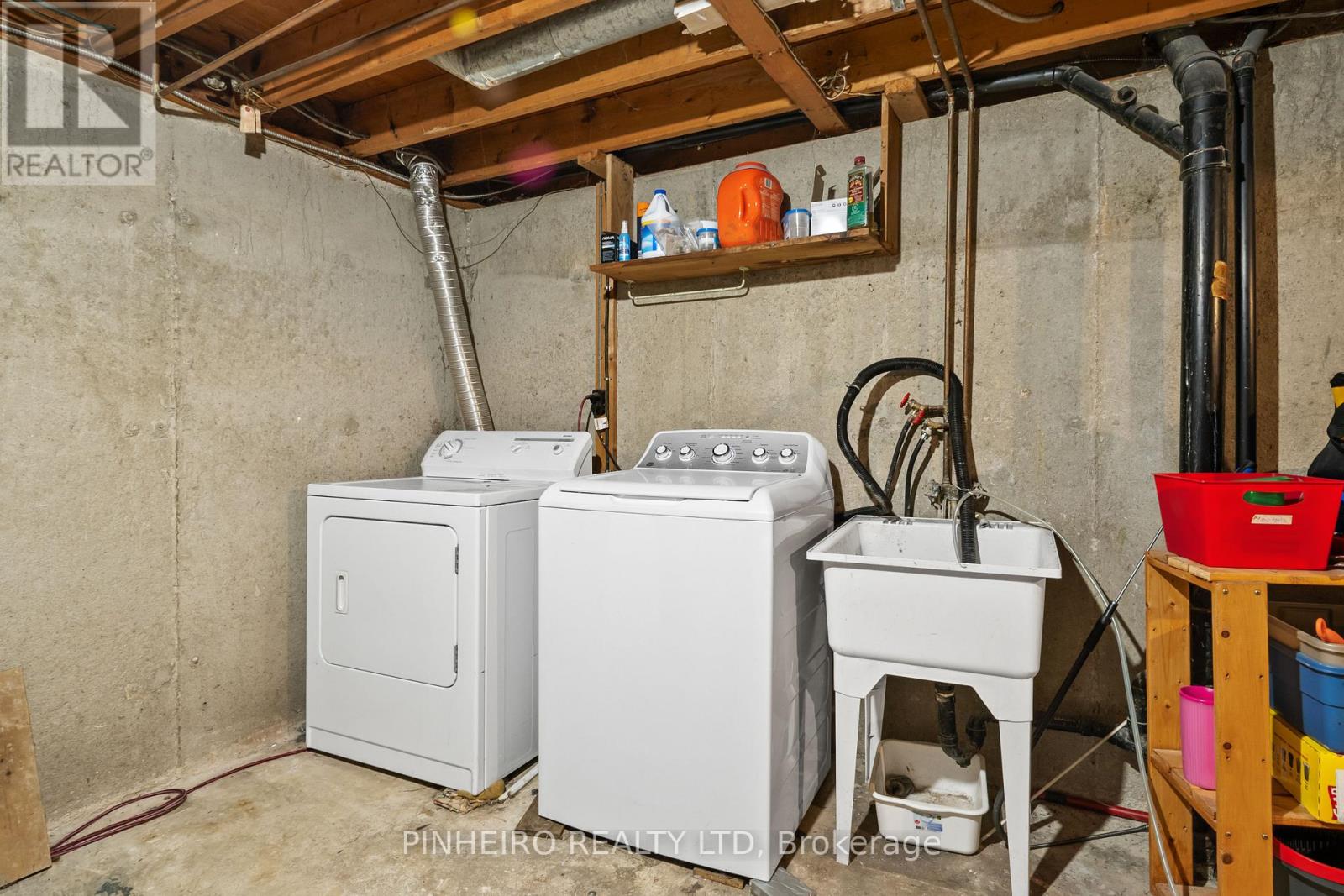 15 Villeneuve Crescent Property Photo 39