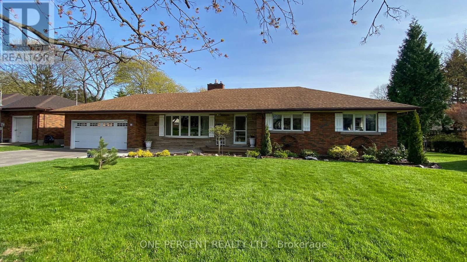 16 Daleview Crescent Property Photo 1