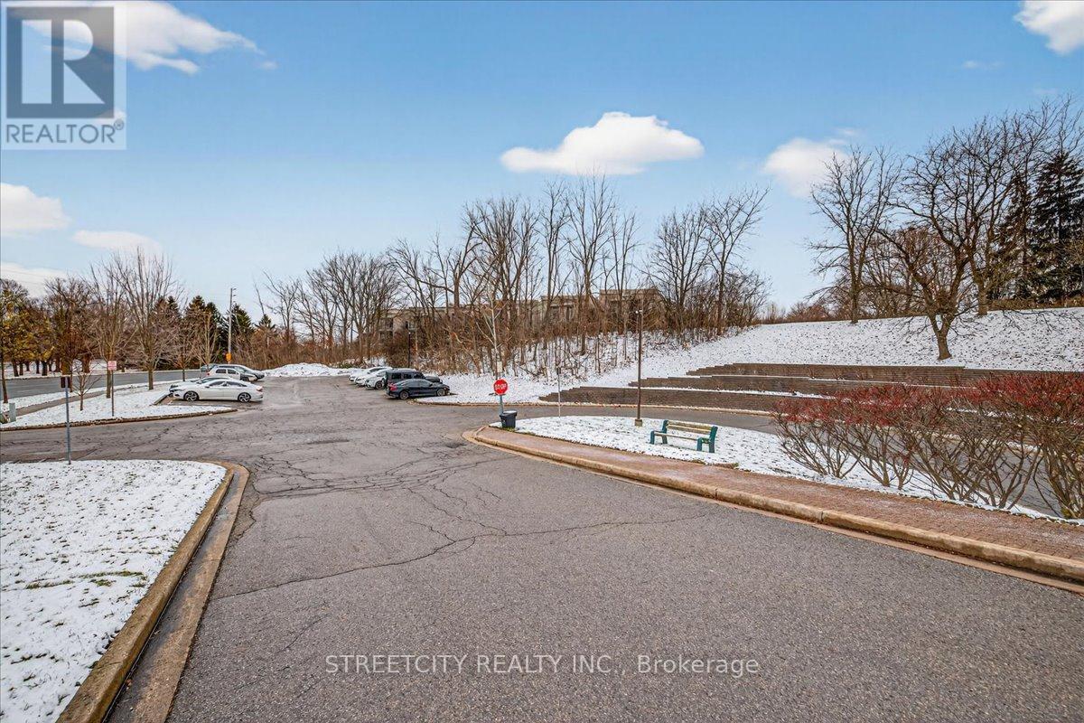 301 - 521 Riverside Drive W Property Photo 6