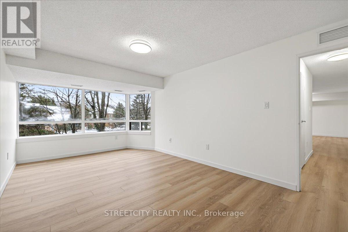 301 - 521 Riverside Drive W Property Photo 20