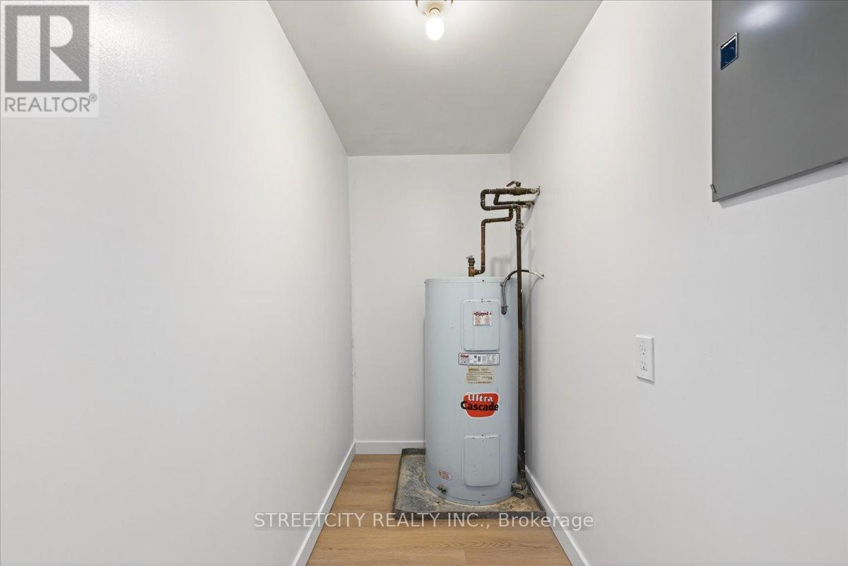301 - 521 Riverside Drive W Property Photo 32