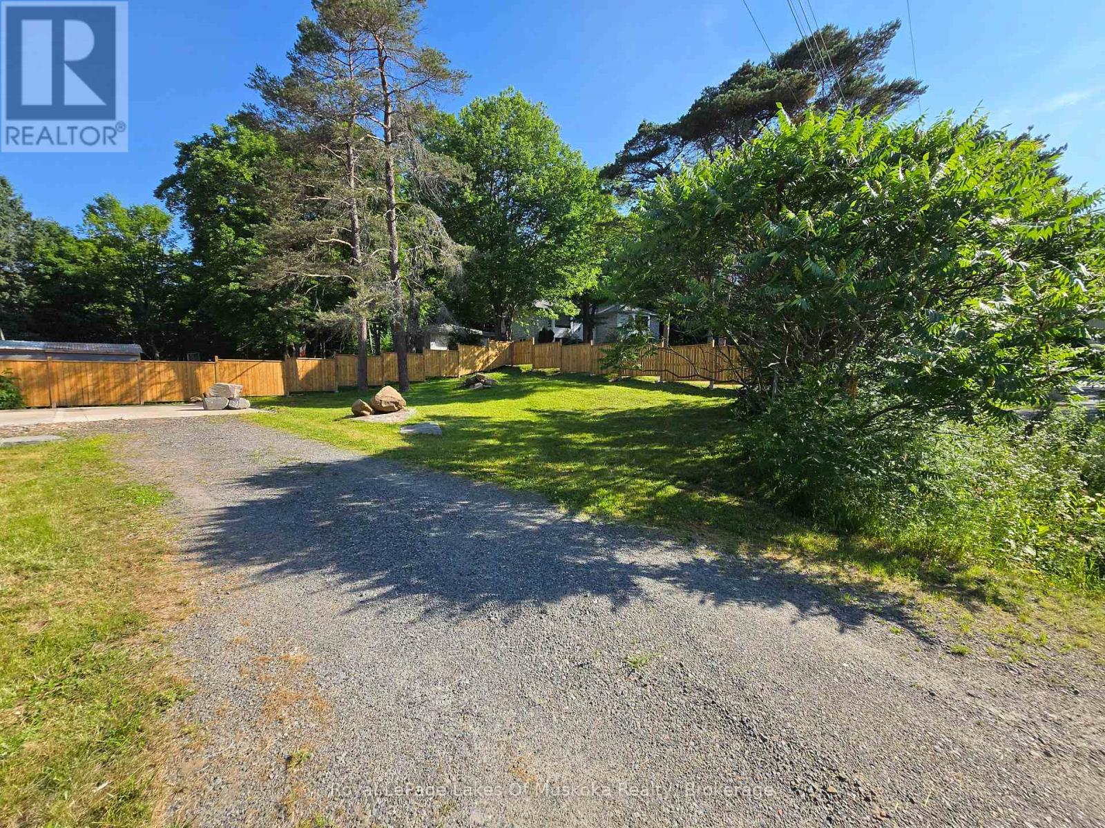 11 Silver Street Property Photo 2