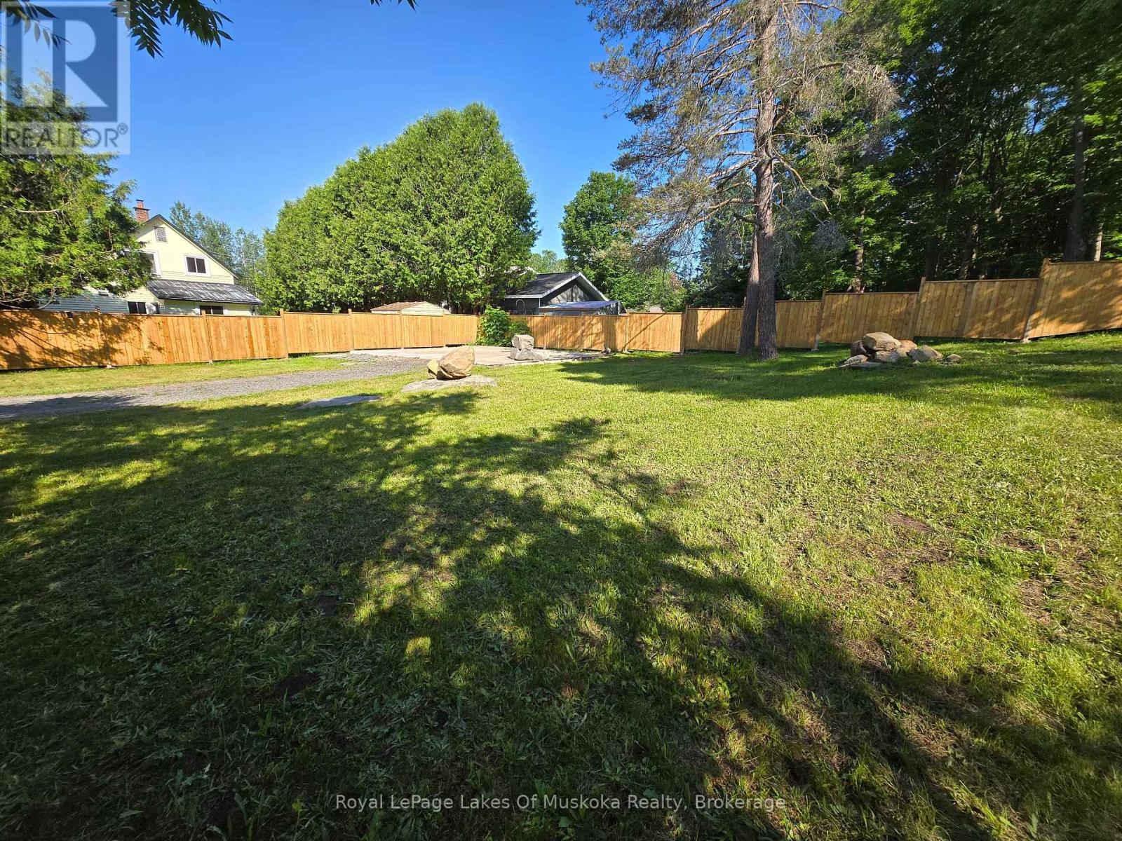 11 Silver Street Property Photo 5