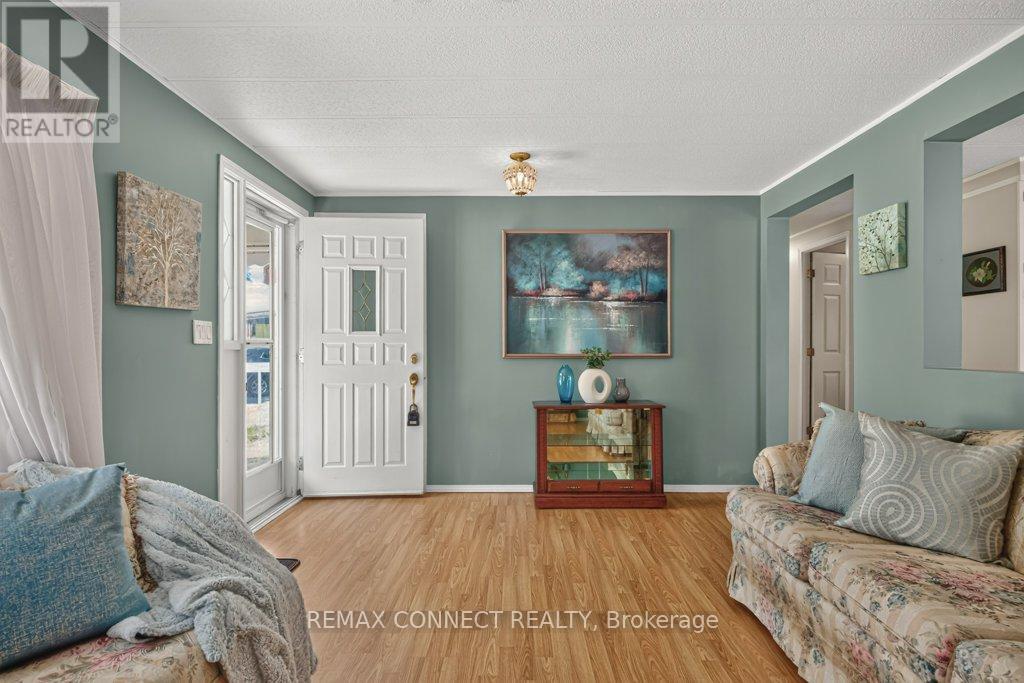 8 Circle Drive Property Photo 7