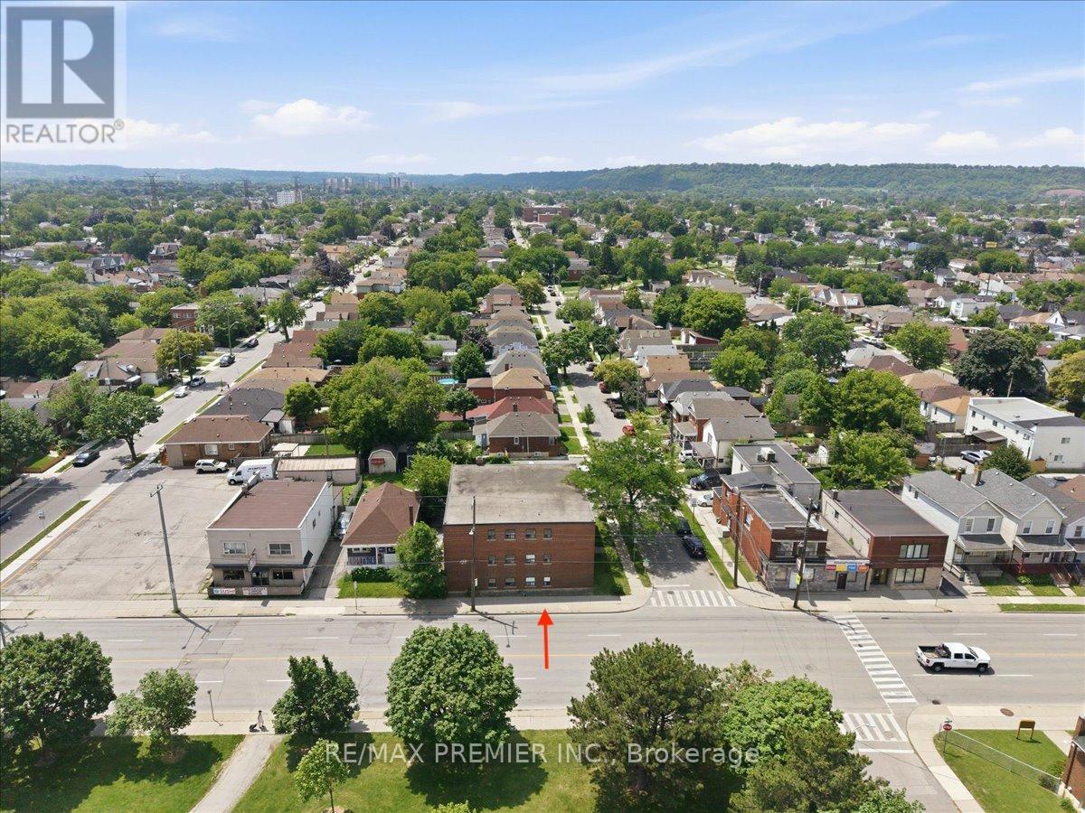 280 Weir Street N Property Photo 18