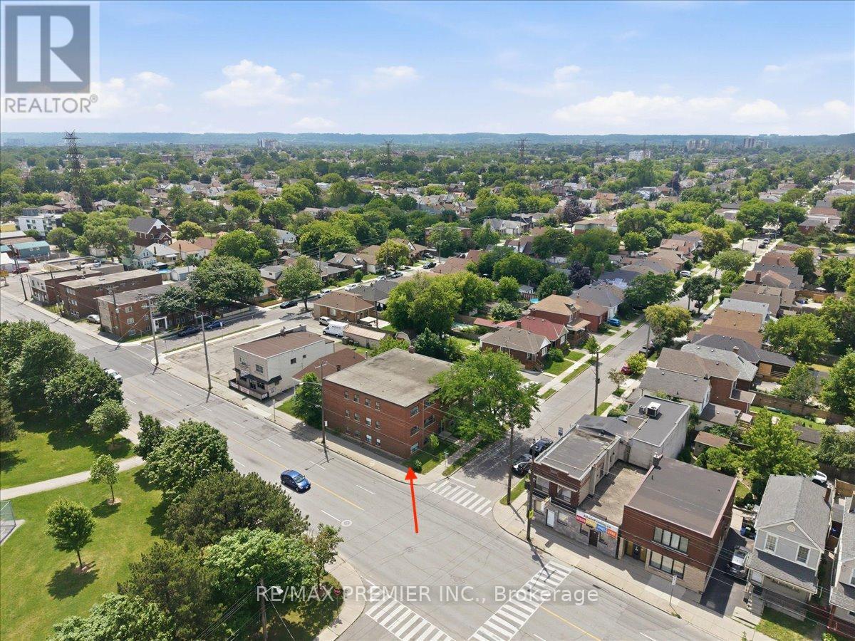 280 Weir Street N Property Photo 19