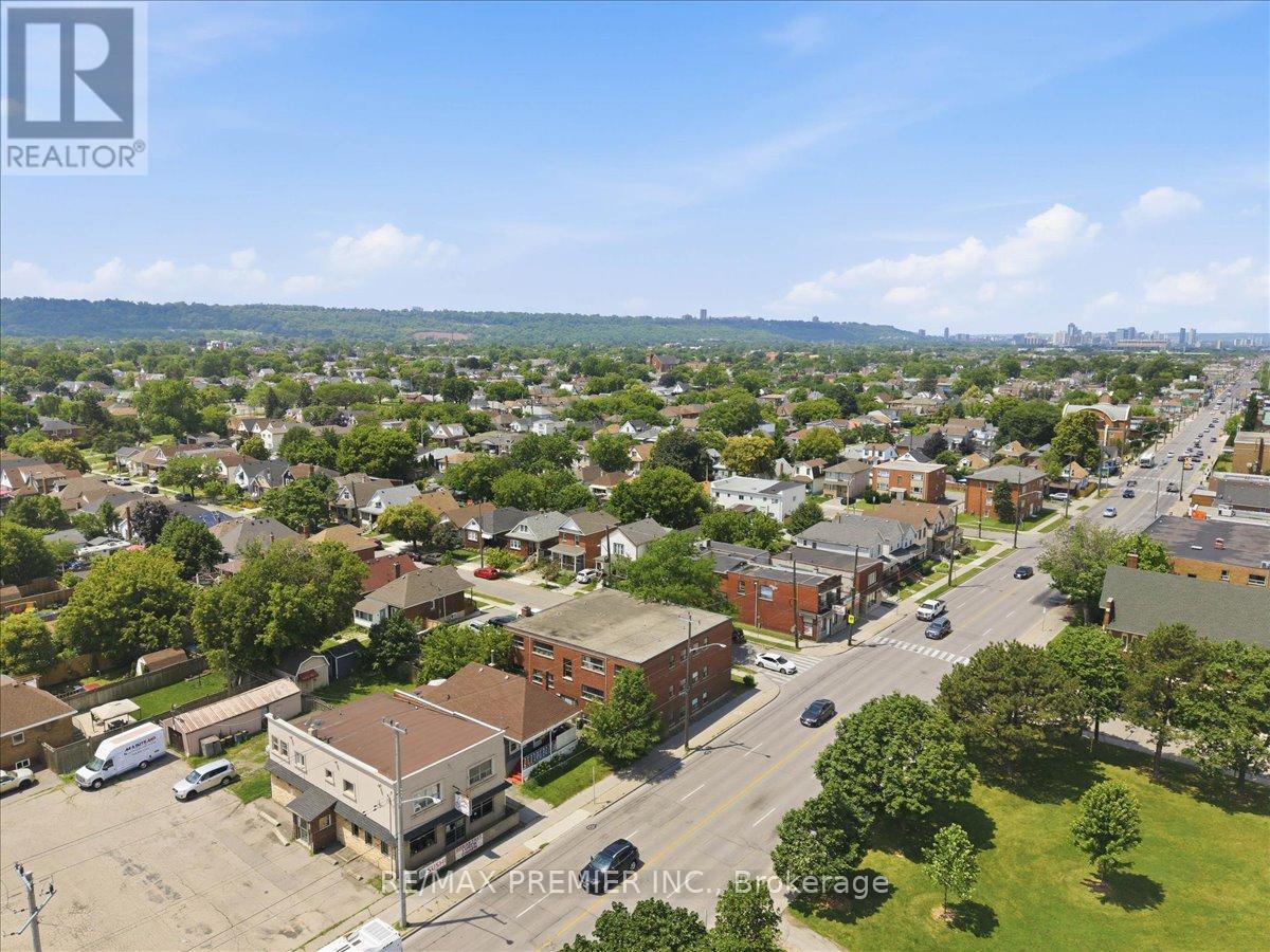 280 Weir Street N Property Photo 19