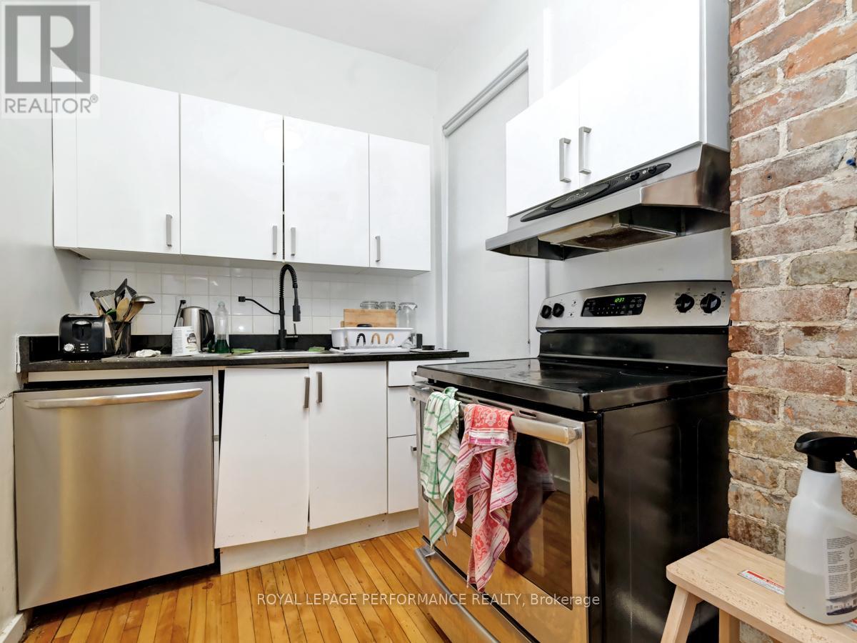 342 Frank Street Property Photo 10