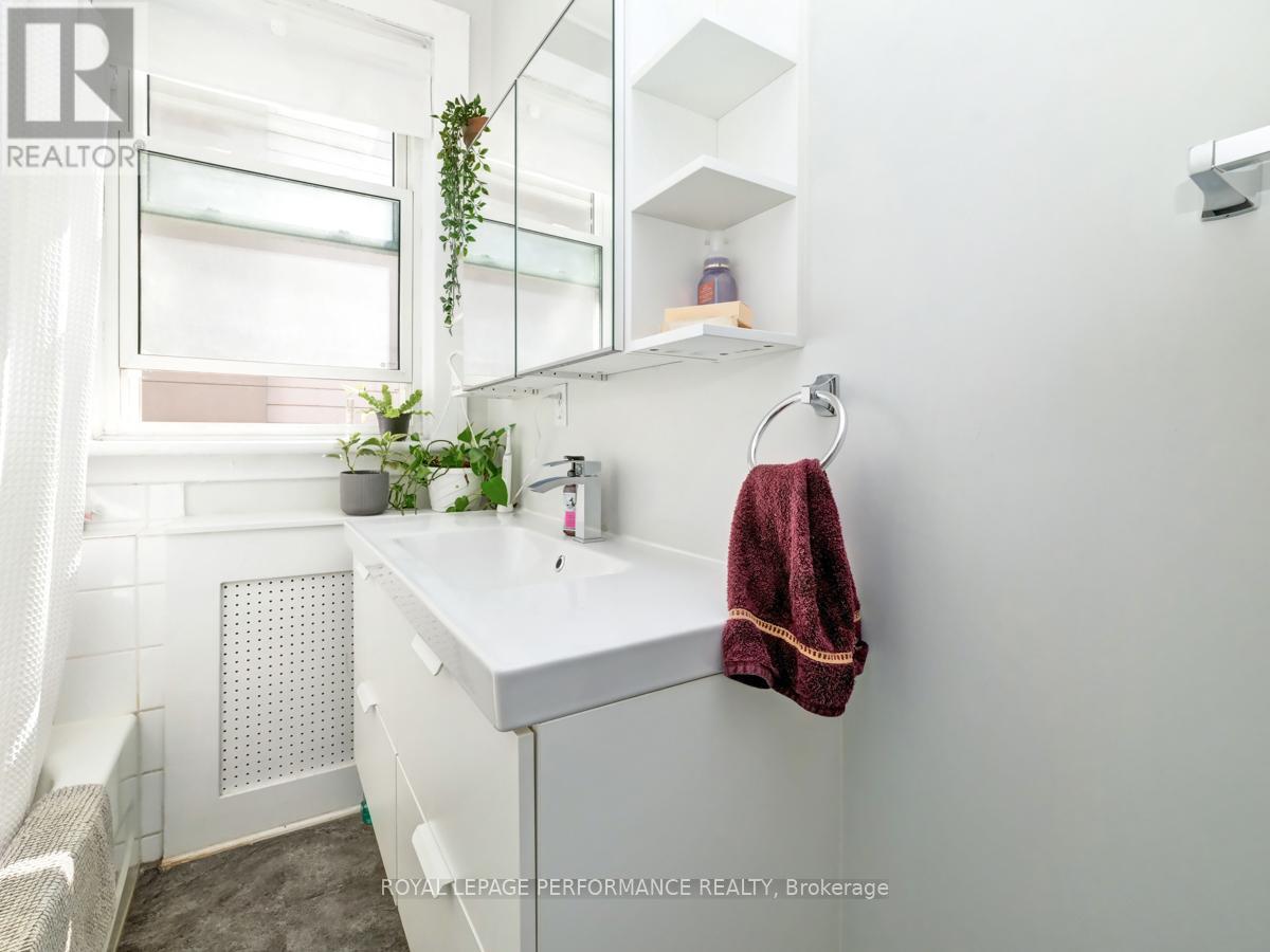 342 Frank Street Property Photo 18