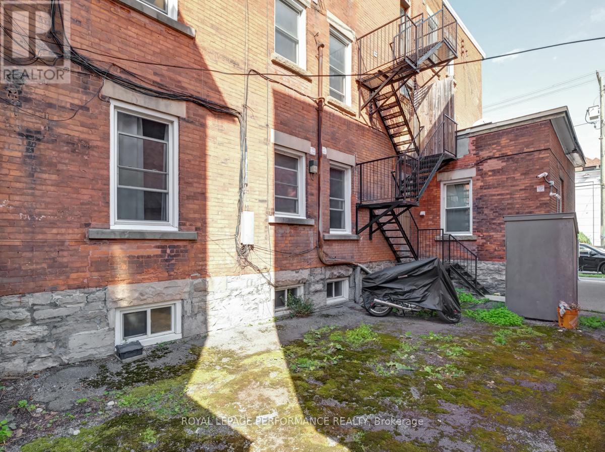 342 Frank Street Property Photo 24