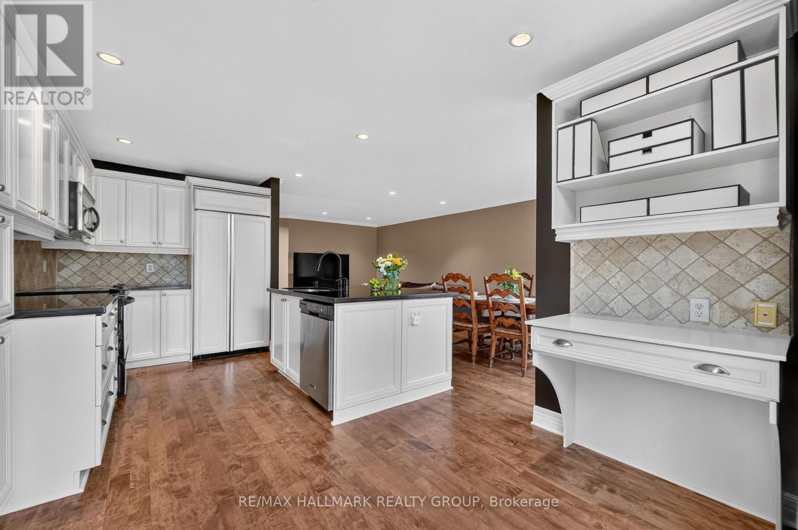 615 Aquaview Drive Property Photo 15