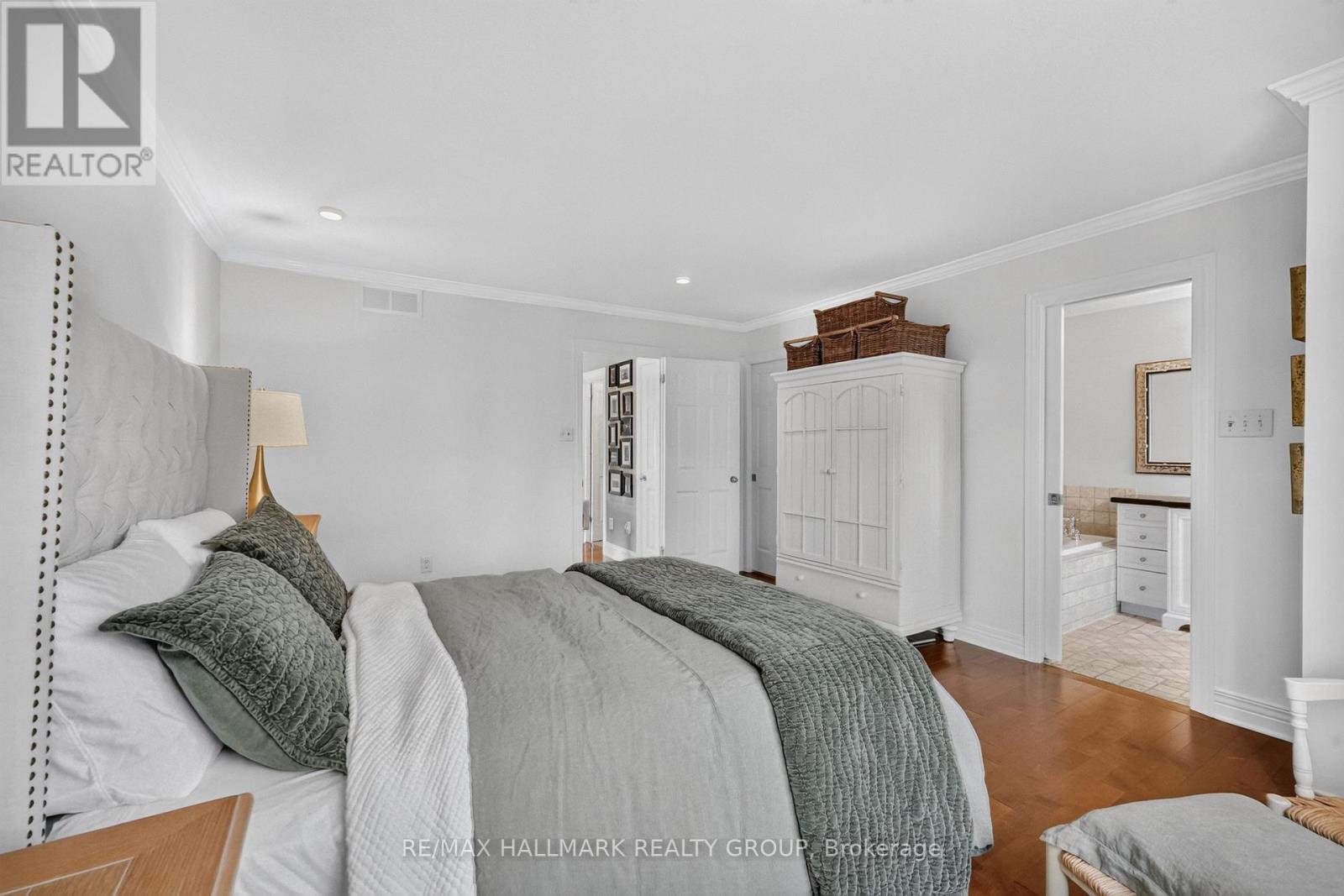 615 Aquaview Drive Property Photo 18