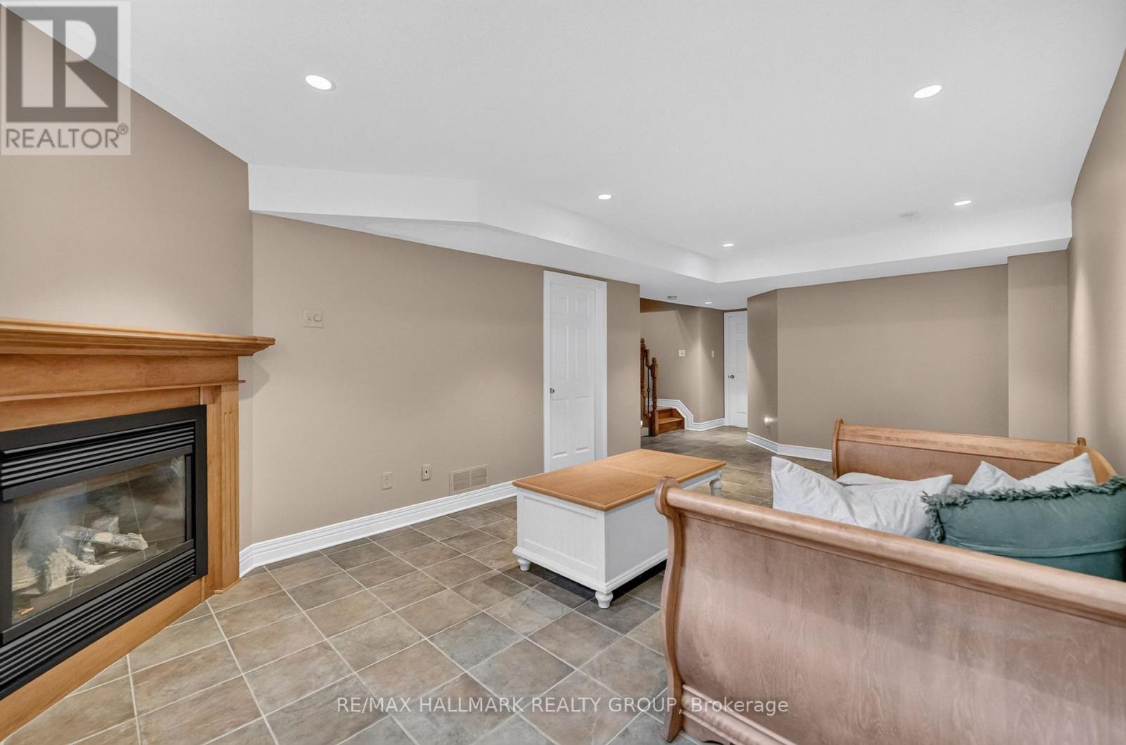 615 Aquaview Drive Property Photo 30