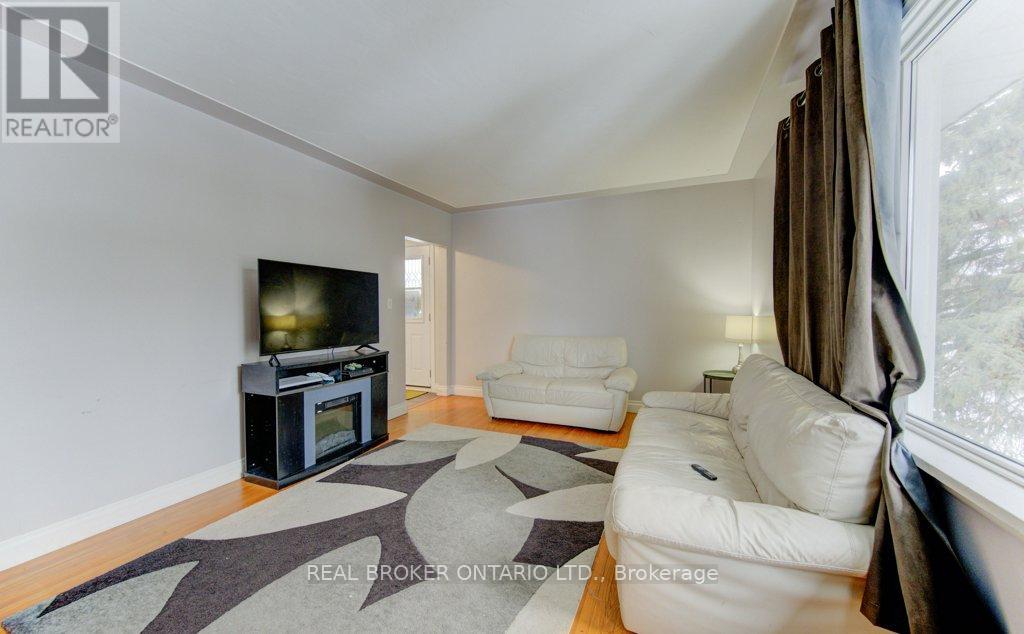 109 Eton Drive Property Photo 34