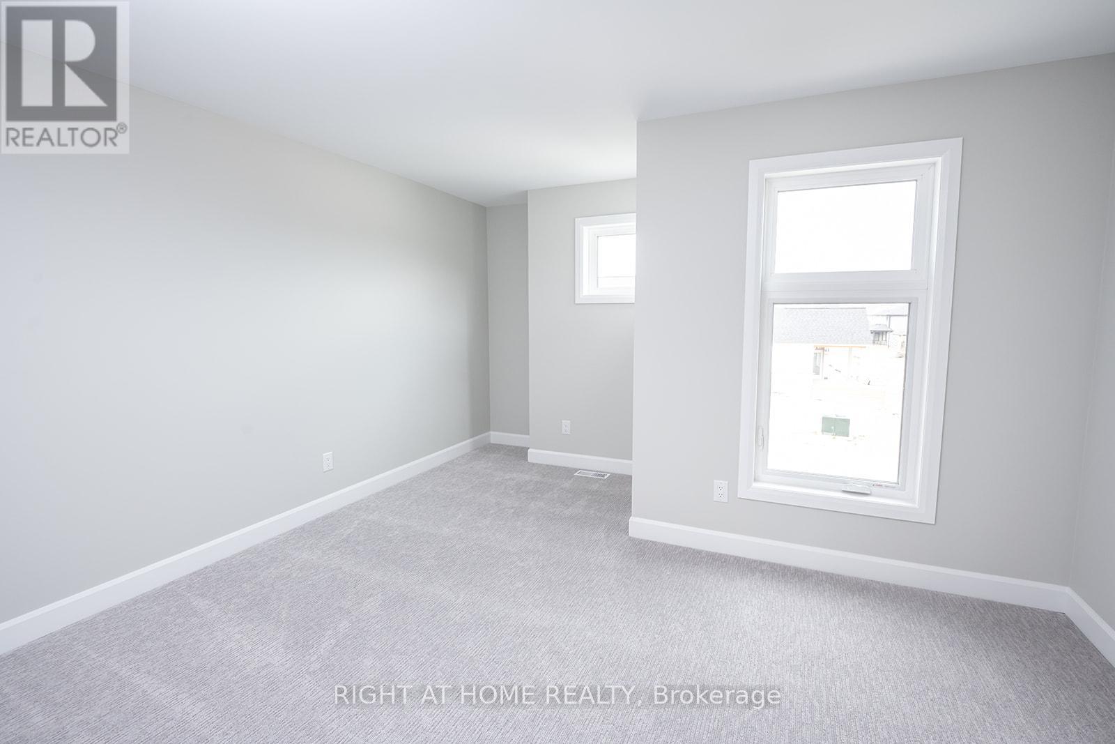 3909 Mitchell Crescent Property Photo 20