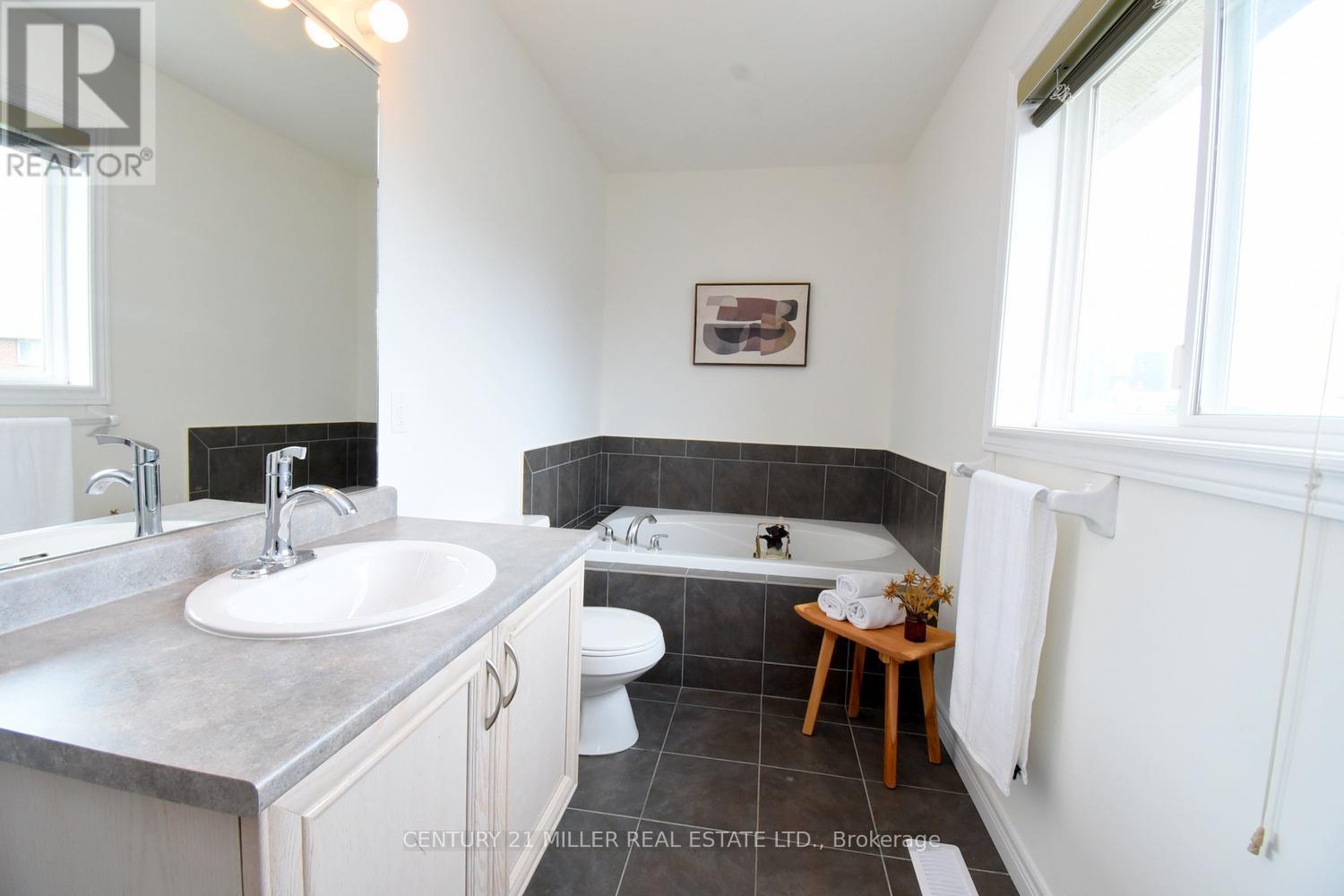 115 Bocelli Crescent Property Photo 28