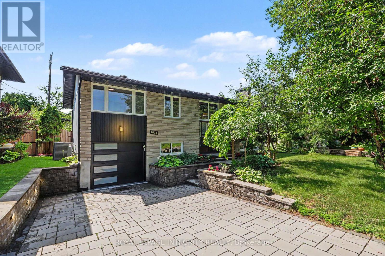 1034 Walkley Road Property Photo 1