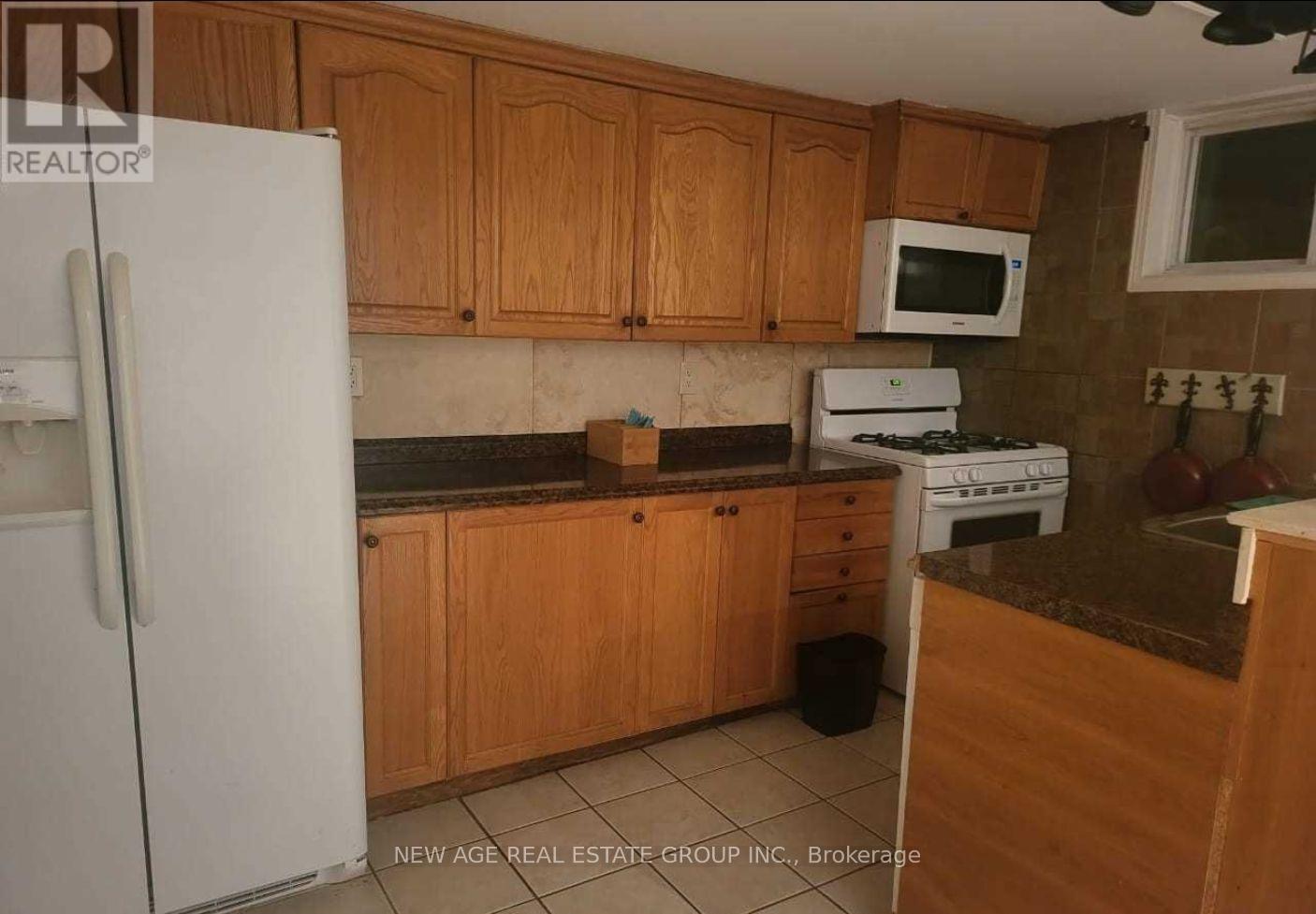467 Limeridge Road W Property Photo 4
