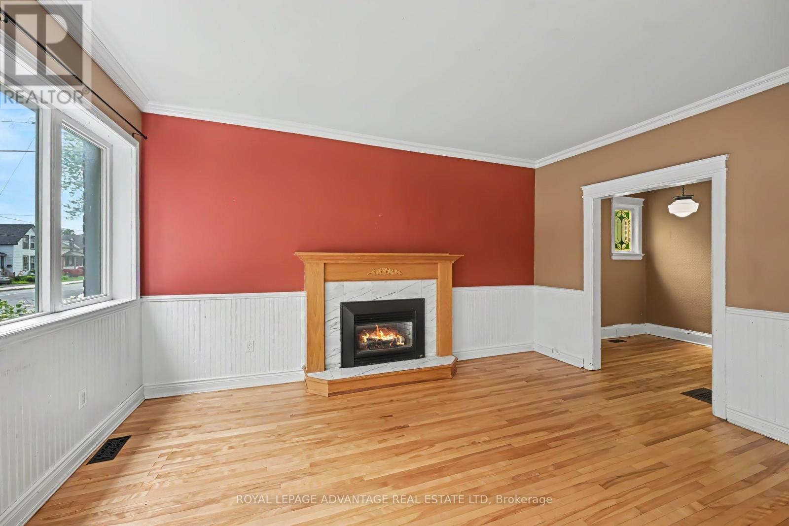 14 Beckwith Street E Property Photo 7