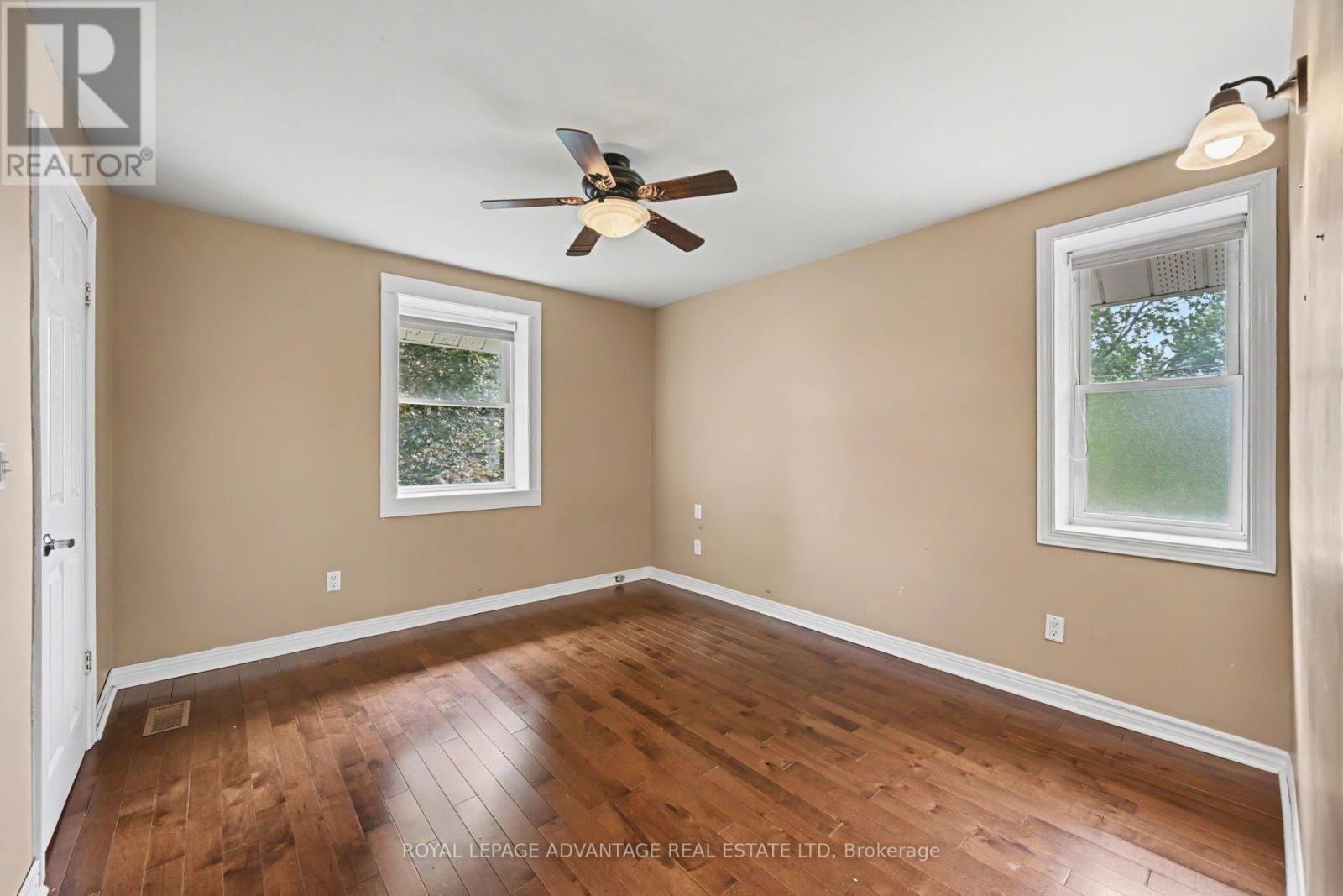 14 Beckwith Street E Property Photo 19