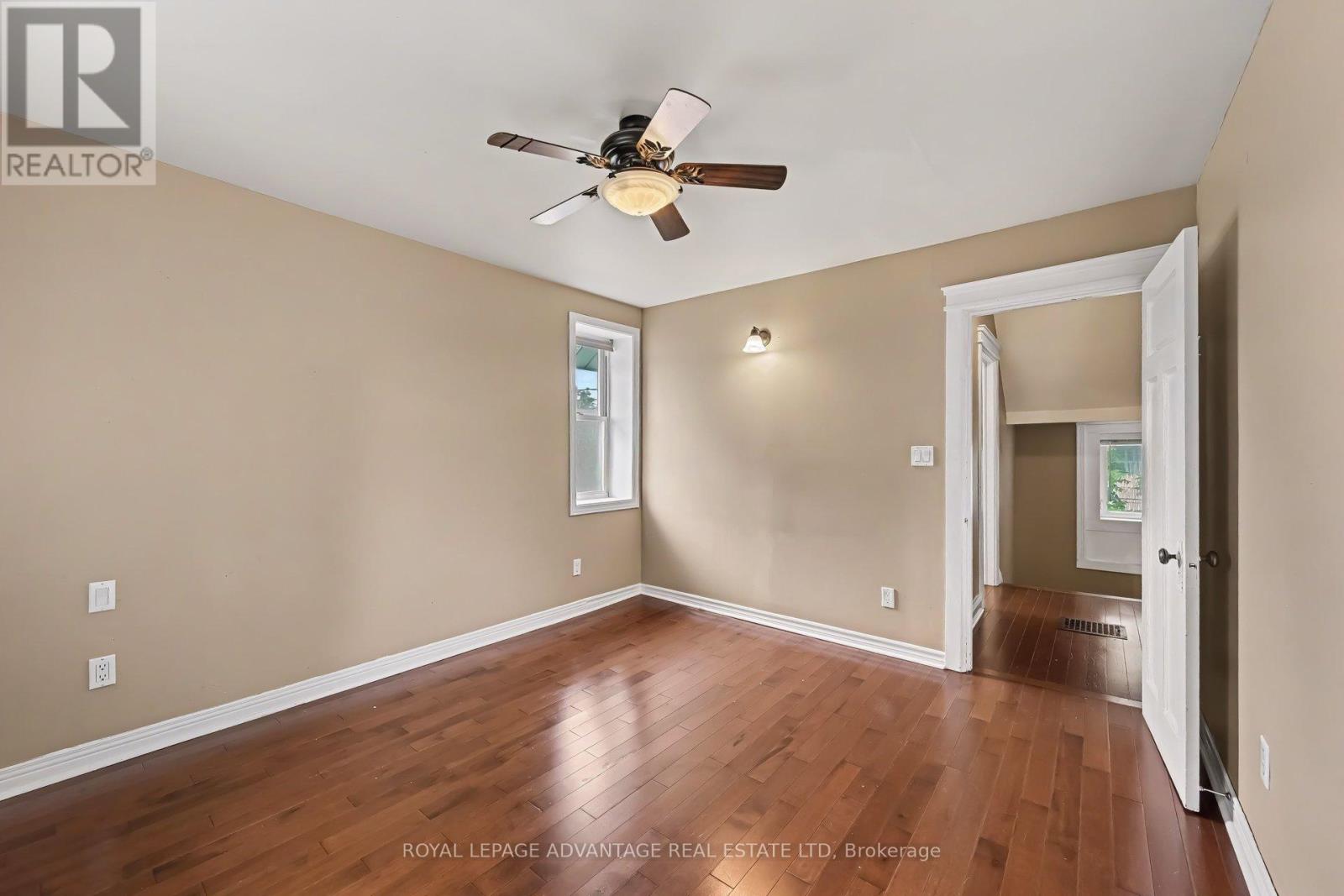 14 Beckwith Street E Property Photo 20