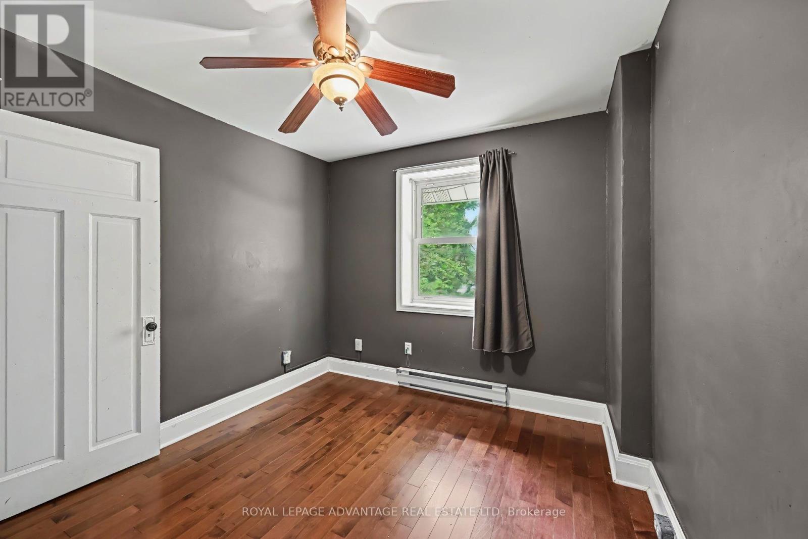 14 Beckwith Street E Property Photo 28