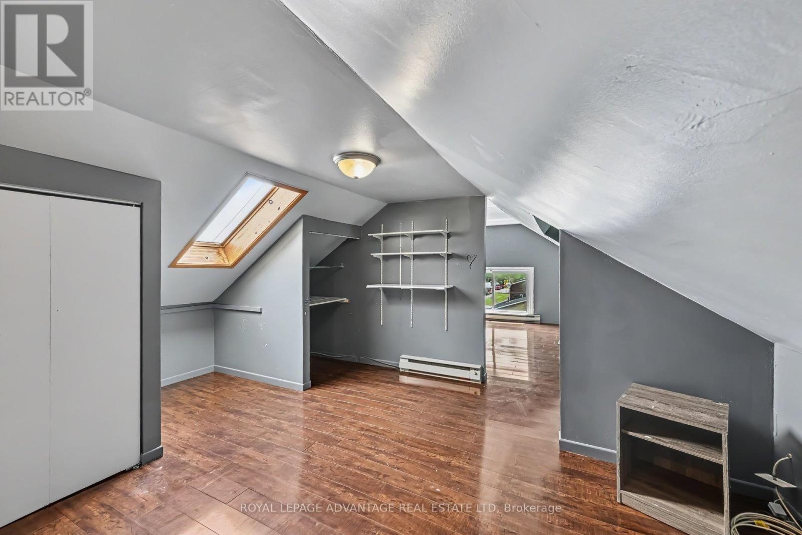 14 Beckwith Street E Property Photo 29