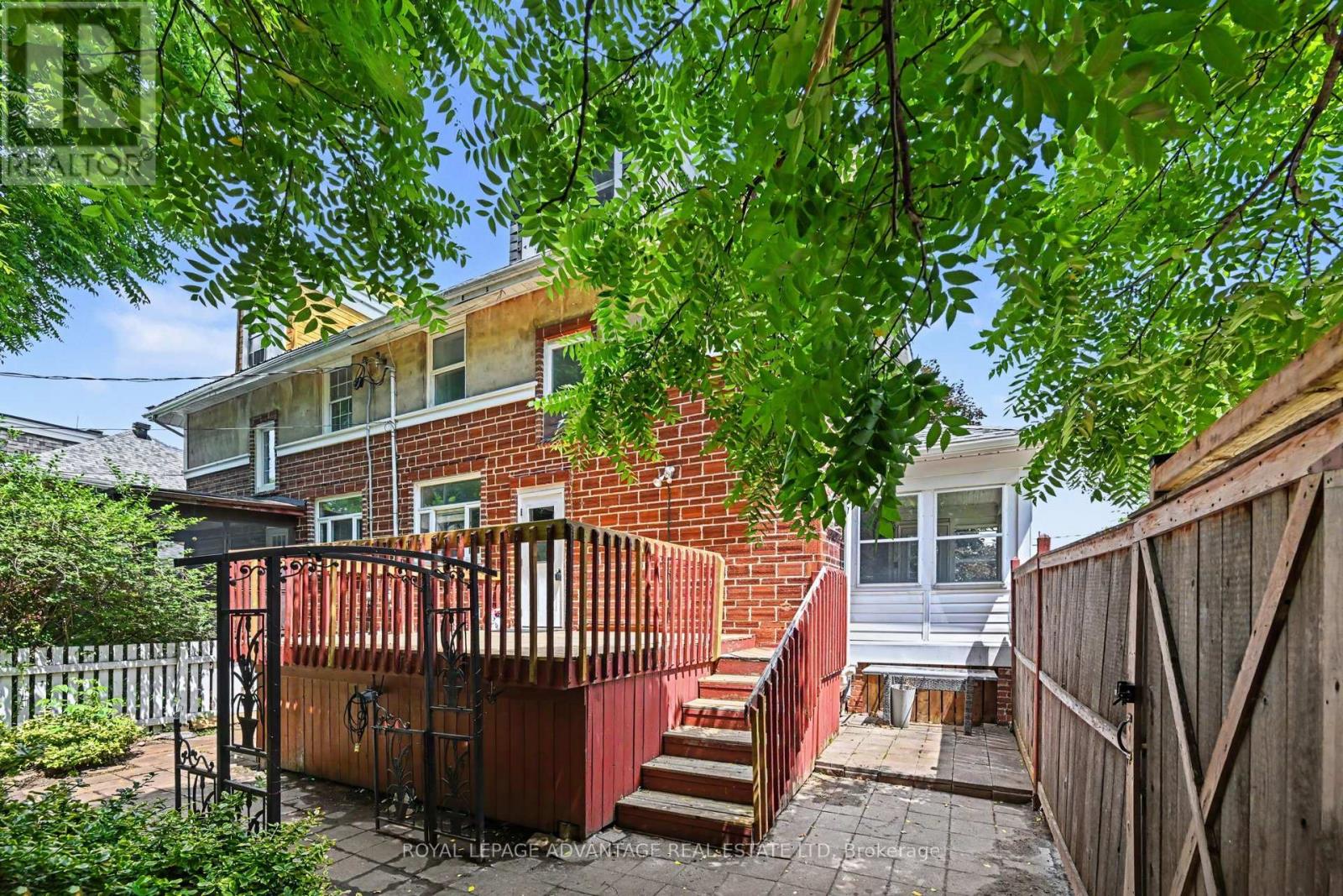 14 Beckwith Street E Property Photo 33