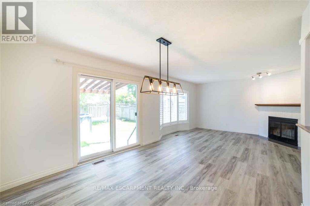 19 Beachgrove Crescent Property Photo 10