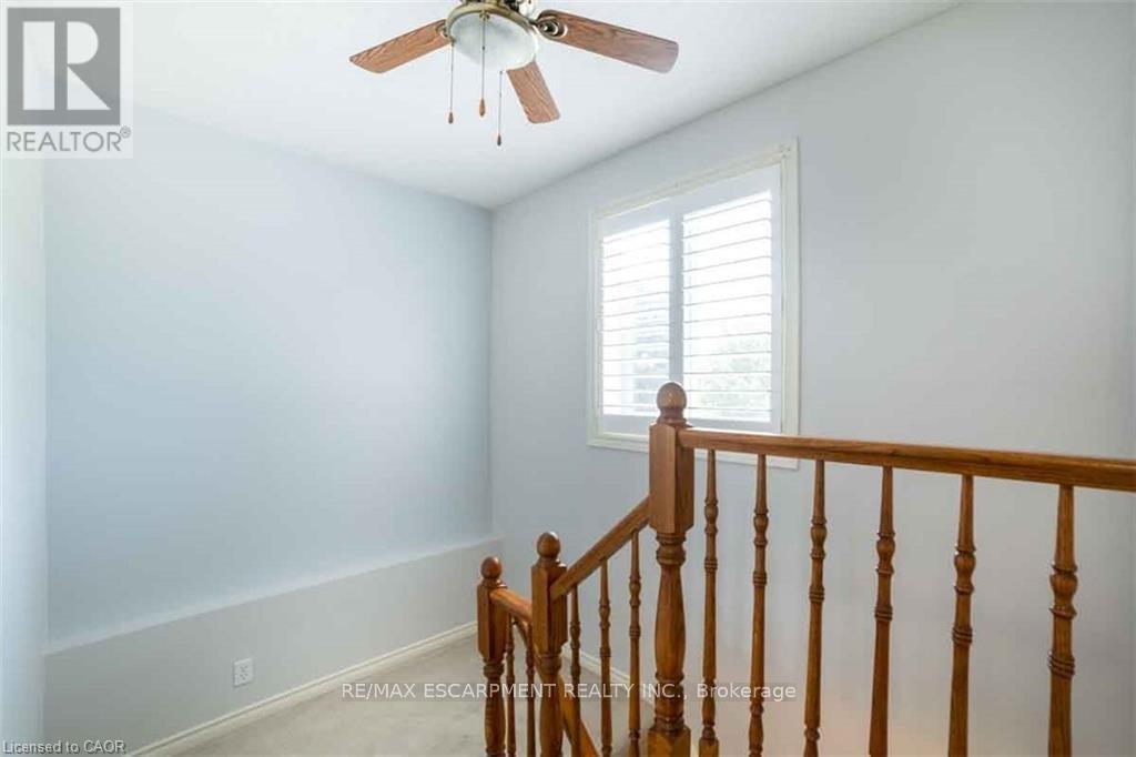 19 Beachgrove Crescent Property Photo 15