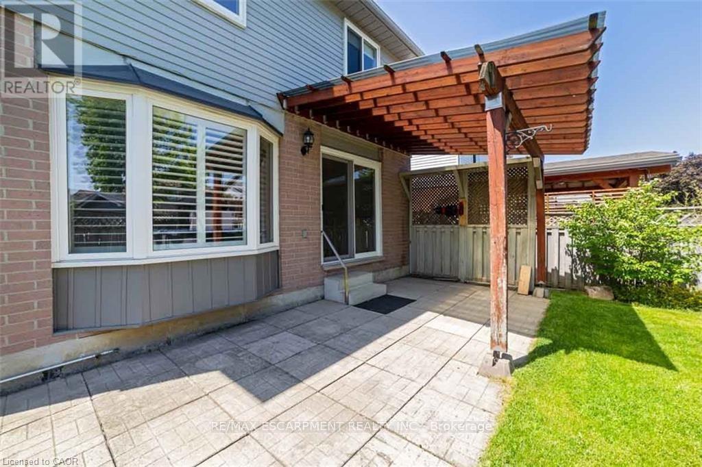 19 Beachgrove Crescent Property Photo 32