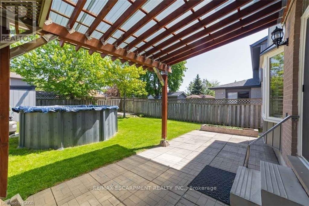 19 Beachgrove Crescent Property Photo 33