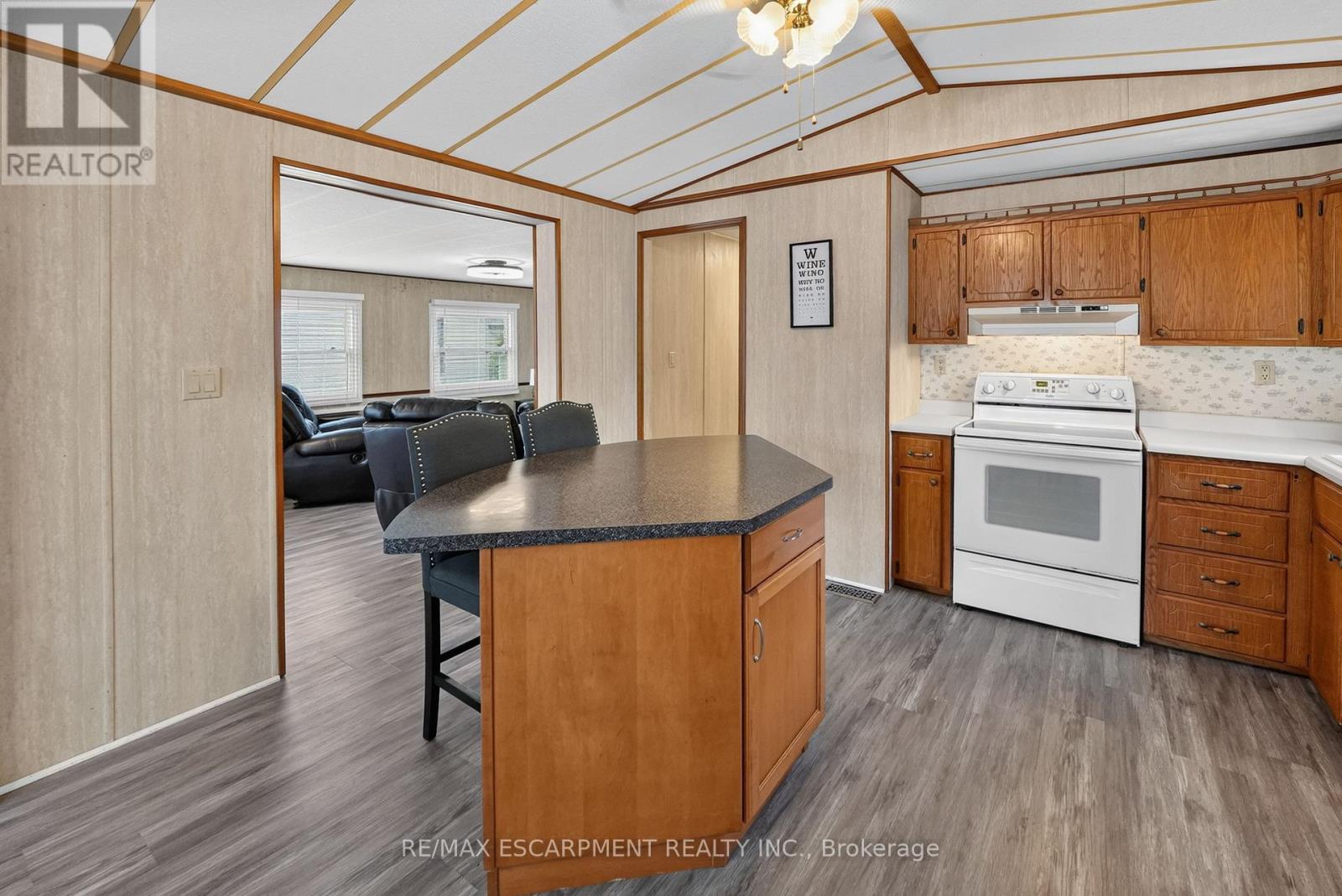 267 - 3033 Townline Road Property Photo 9
