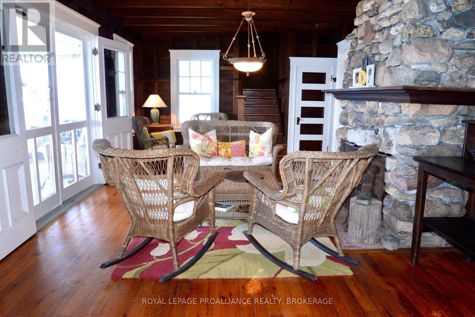 121 Tremont Park Island Property Photo 6
