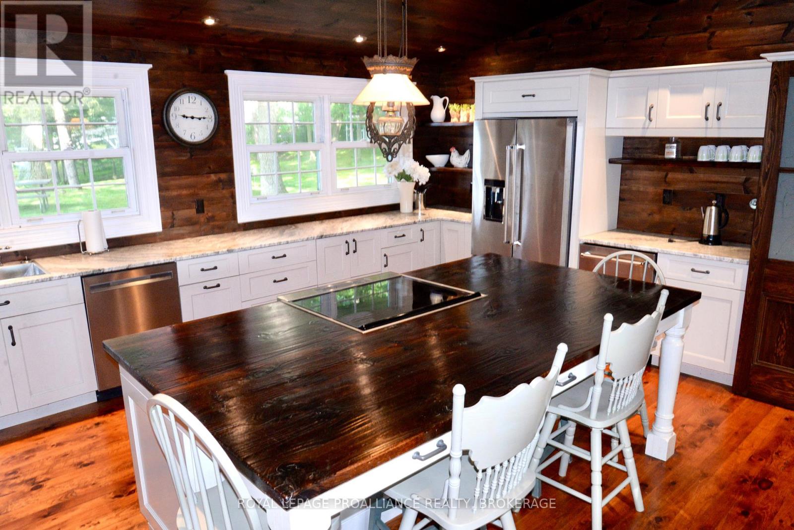 121 Tremont Park Island Property Photo 14