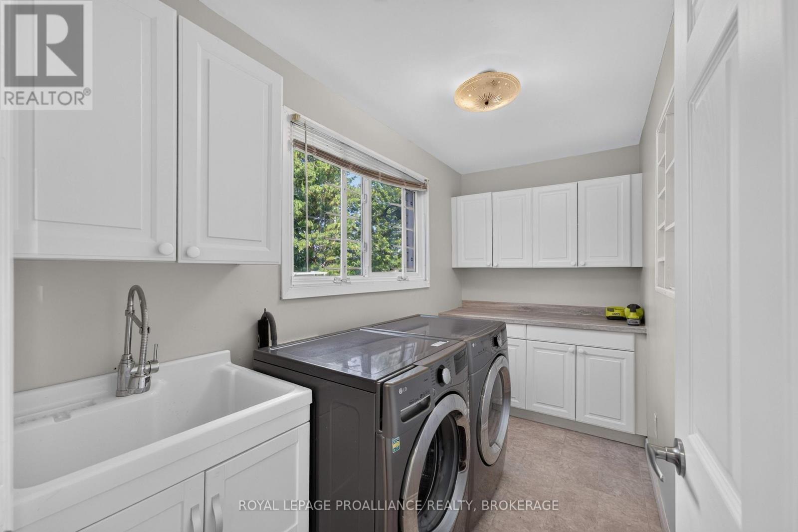 1445 Aley Street Property Photo 8