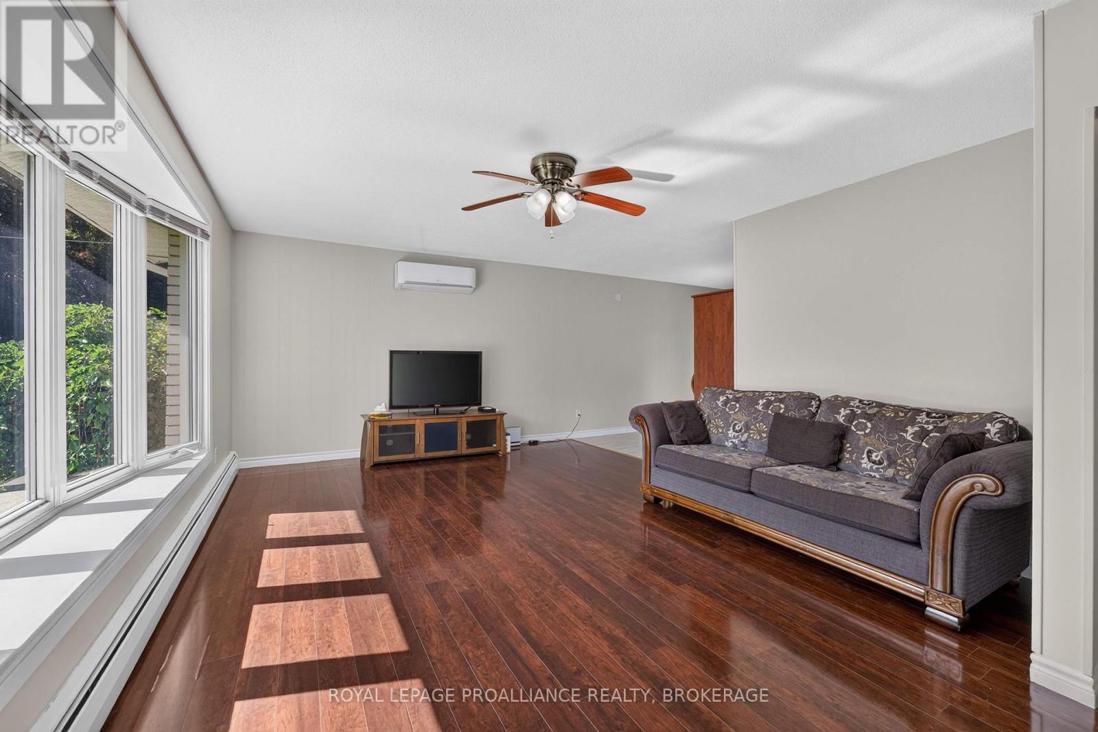 1445 Aley Street Property Photo 10
