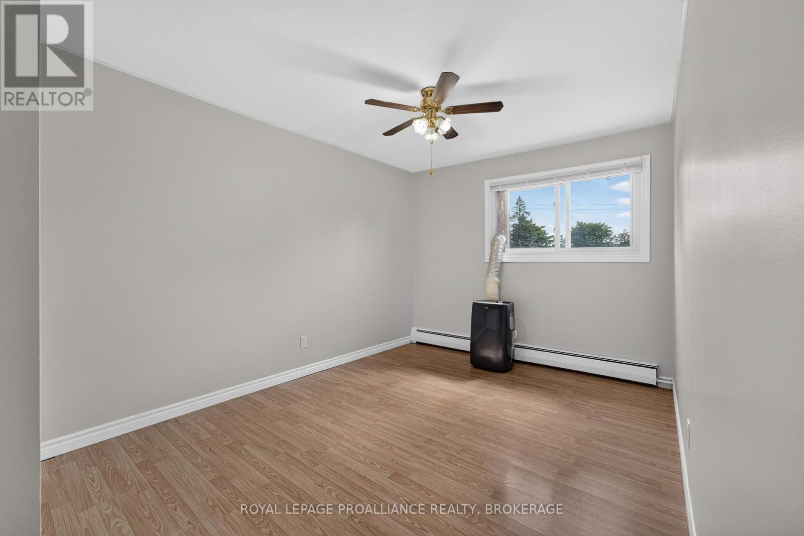 1445 Aley Street Property Photo 20
