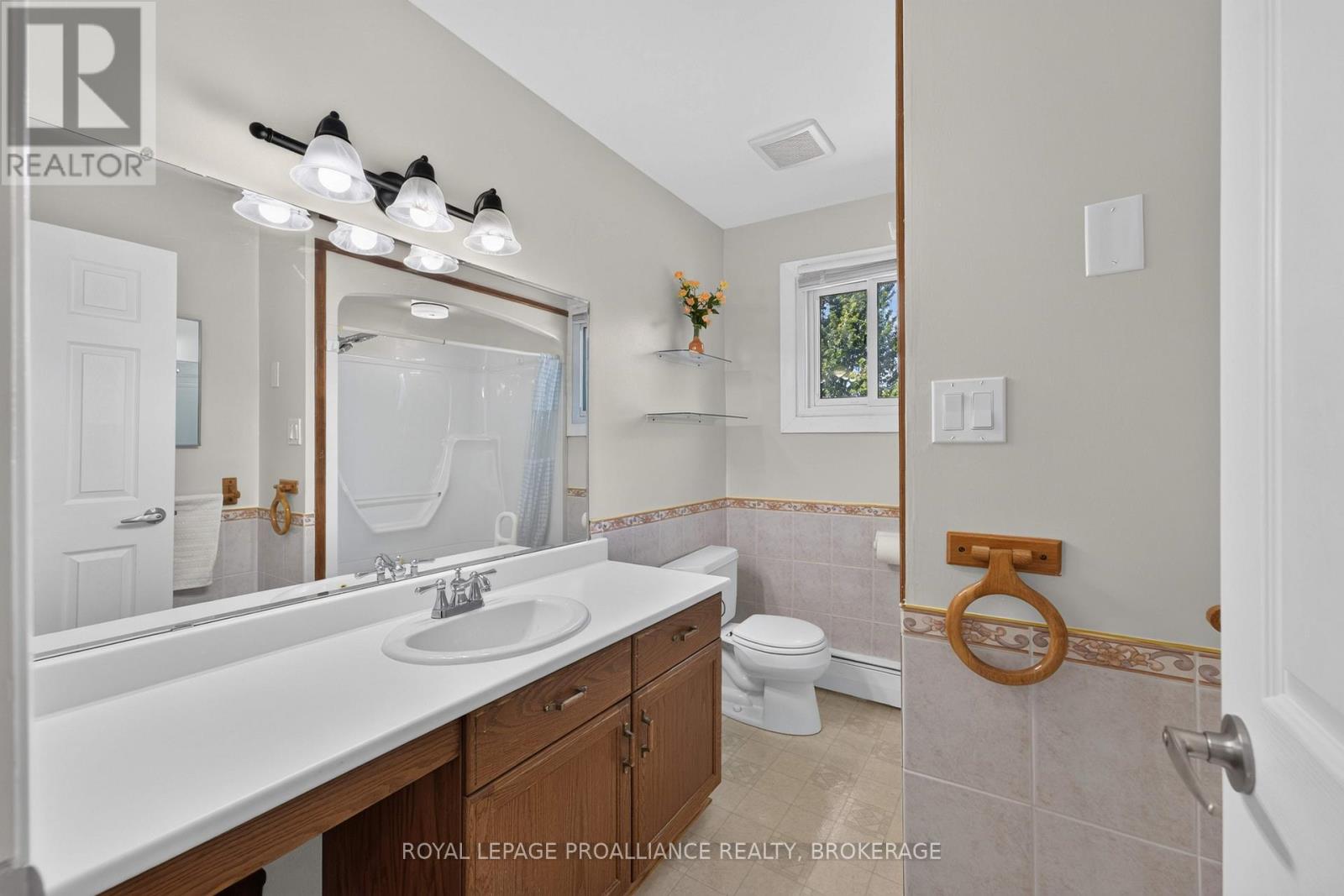 1445 Aley Street Property Photo 24